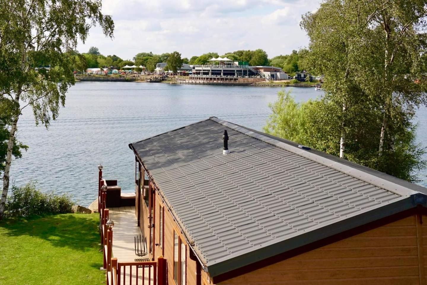 Fable Lodge Tattershall Lakes - Luxury Lakeside Lodge With Hot Tub Esterno foto