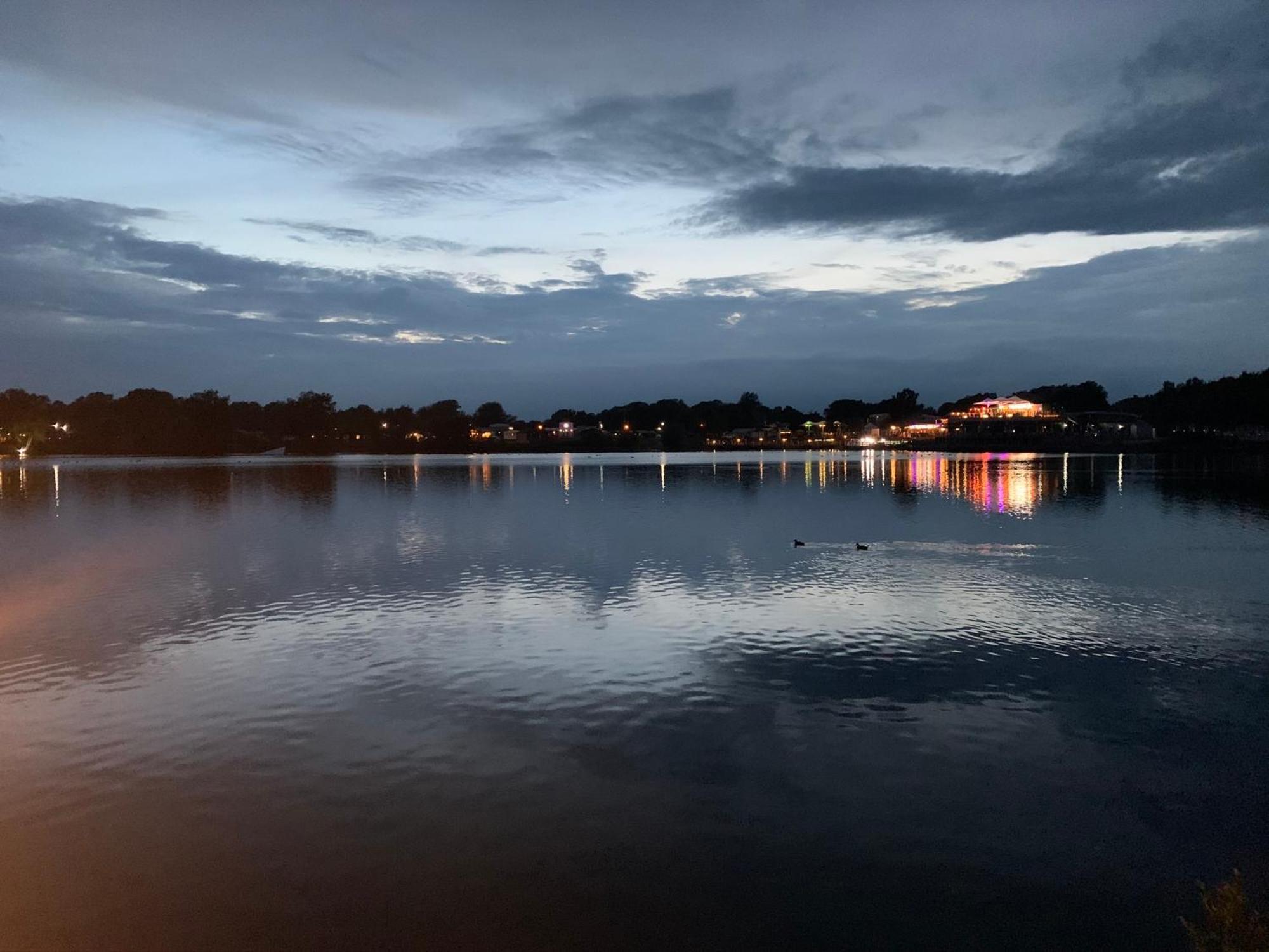 Fable Lodge Tattershall Lakes - Luxury Lakeside Lodge With Hot Tub Esterno foto
