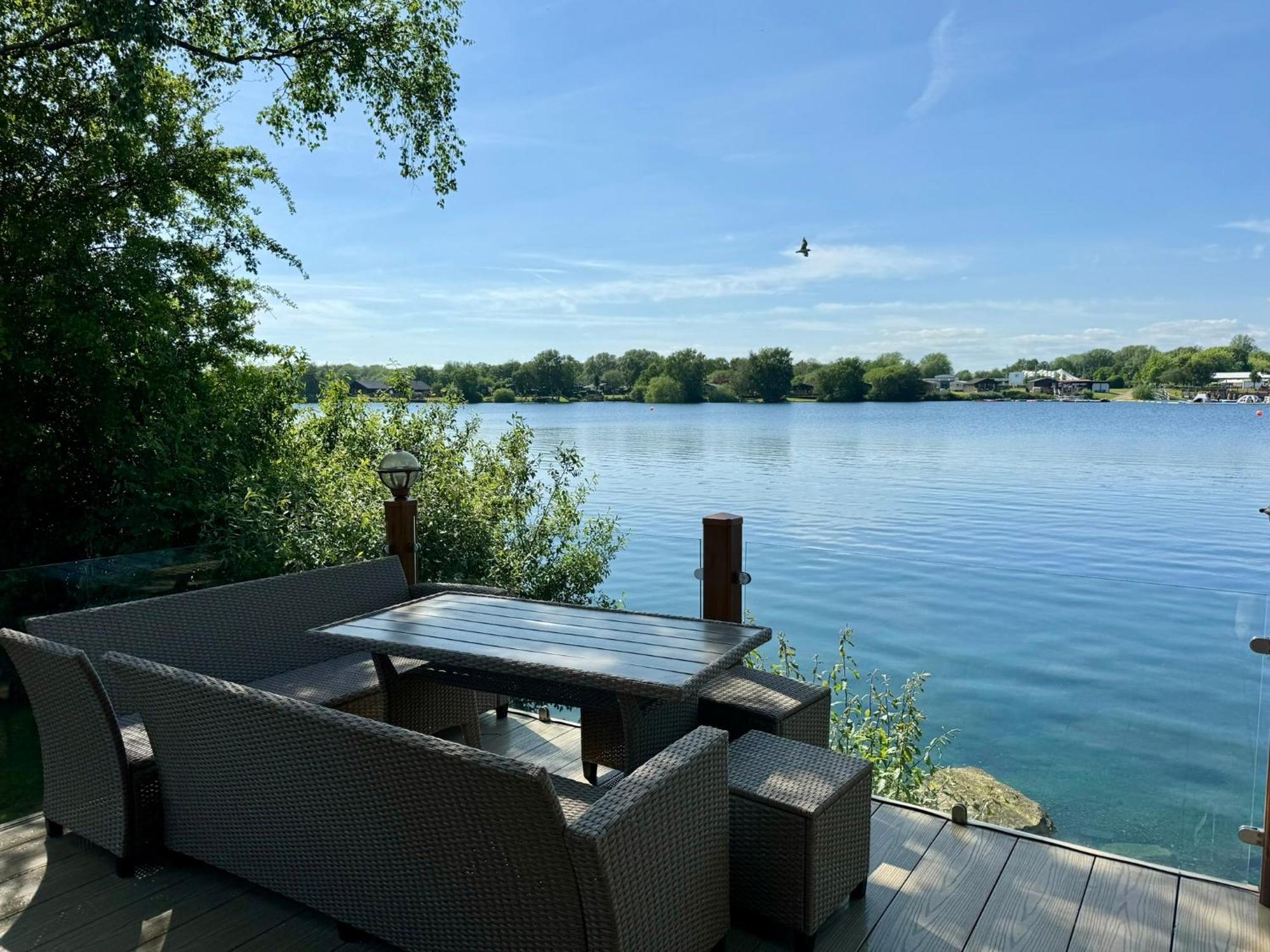 Fable Lodge Tattershall Lakes - Luxury Lakeside Lodge With Hot Tub Esterno foto